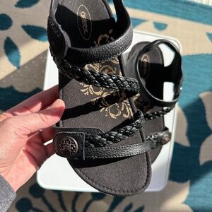 Aetrex size 7 Jillian Braided Quarter Strap Sandal (worn once)